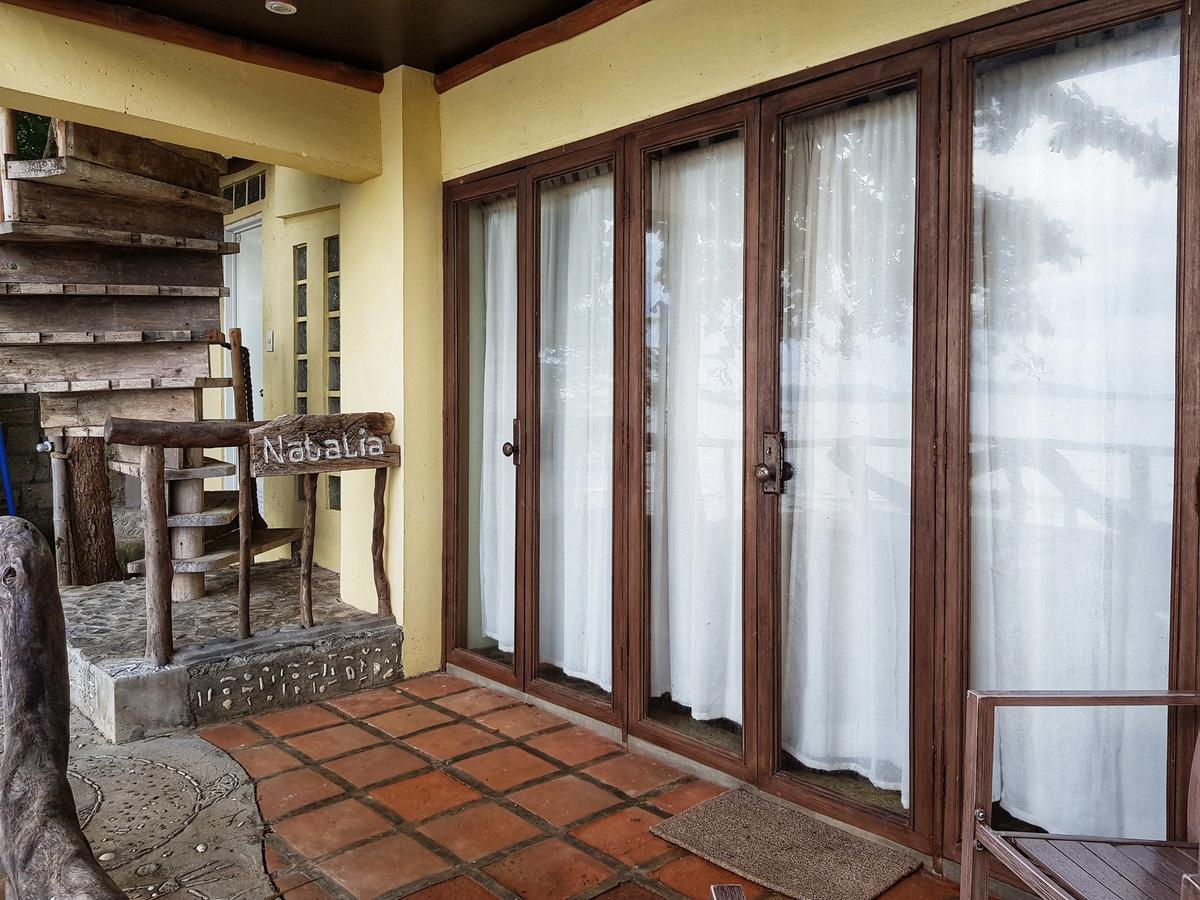 Casita Ysabel Bed & Breakfast Batangas Exterior photo